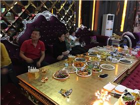 奋斗忙碌,不忘美好时光|沐鸣2音响5月份生日聚会