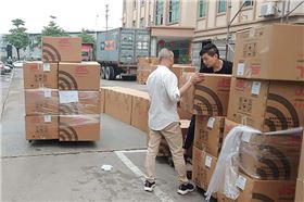 非洲客户定制沐鸣2线阵列音响系统